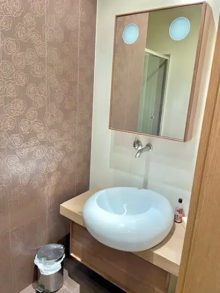 WOHNEN im 7-ten HIMMEL - INNENSTÄDTISCHE EigentumsWohnung - ELEGANTE Klassische Wiener-Altbau-Wohnung mit 2-Zimmern in Top Lage am SPITTELBERG - DURCHHAUS!