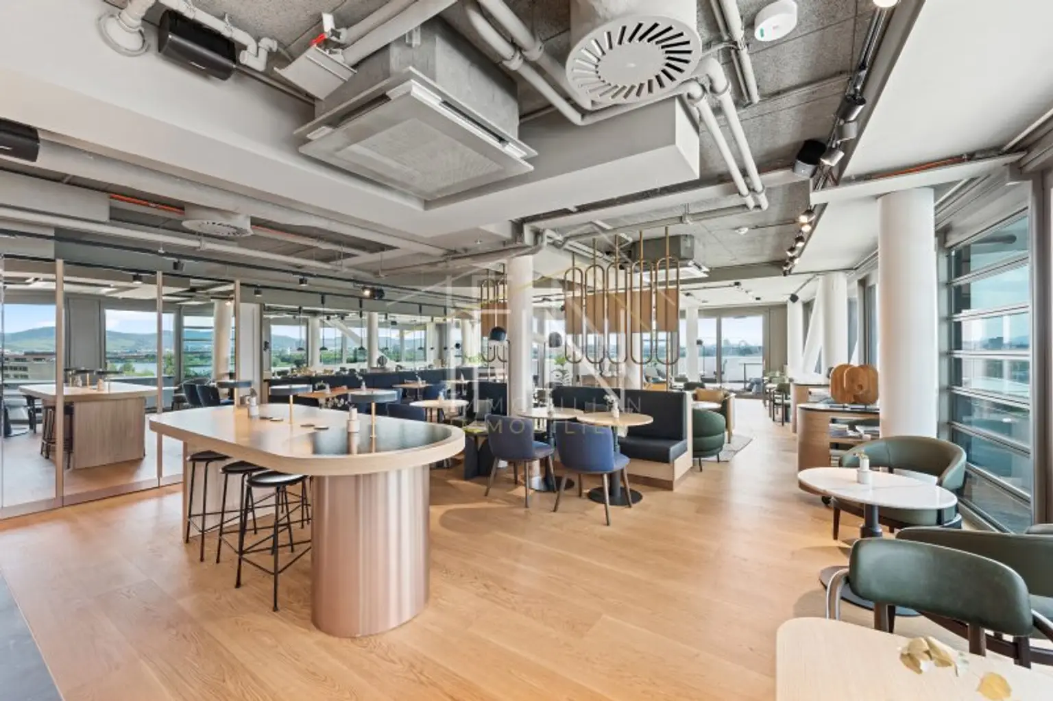 Private Lounge, Pool-Bar