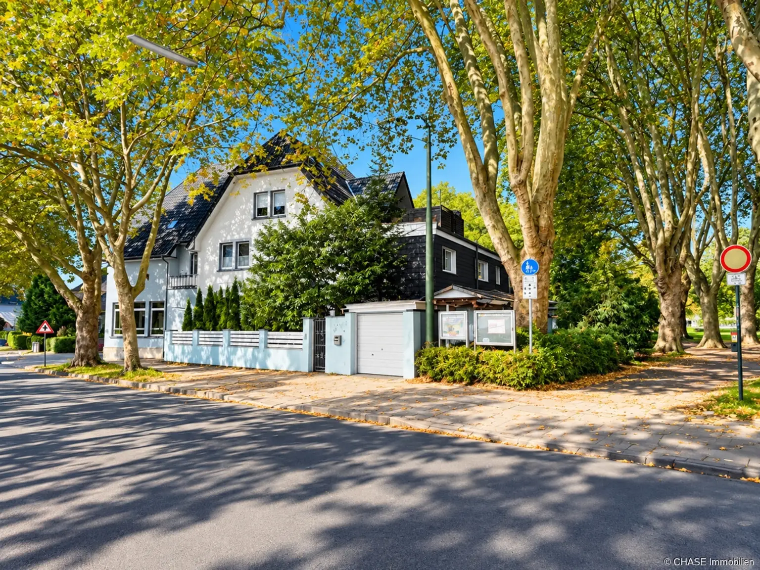 Außenansicht – seitliche Vorderansicht