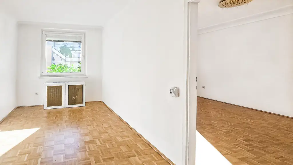 Eigentumswohnung mit Garage in ausgezeichneter Lage nahe Brunnenmarkt. Top Verkehrsanbindung und Infrastruktur