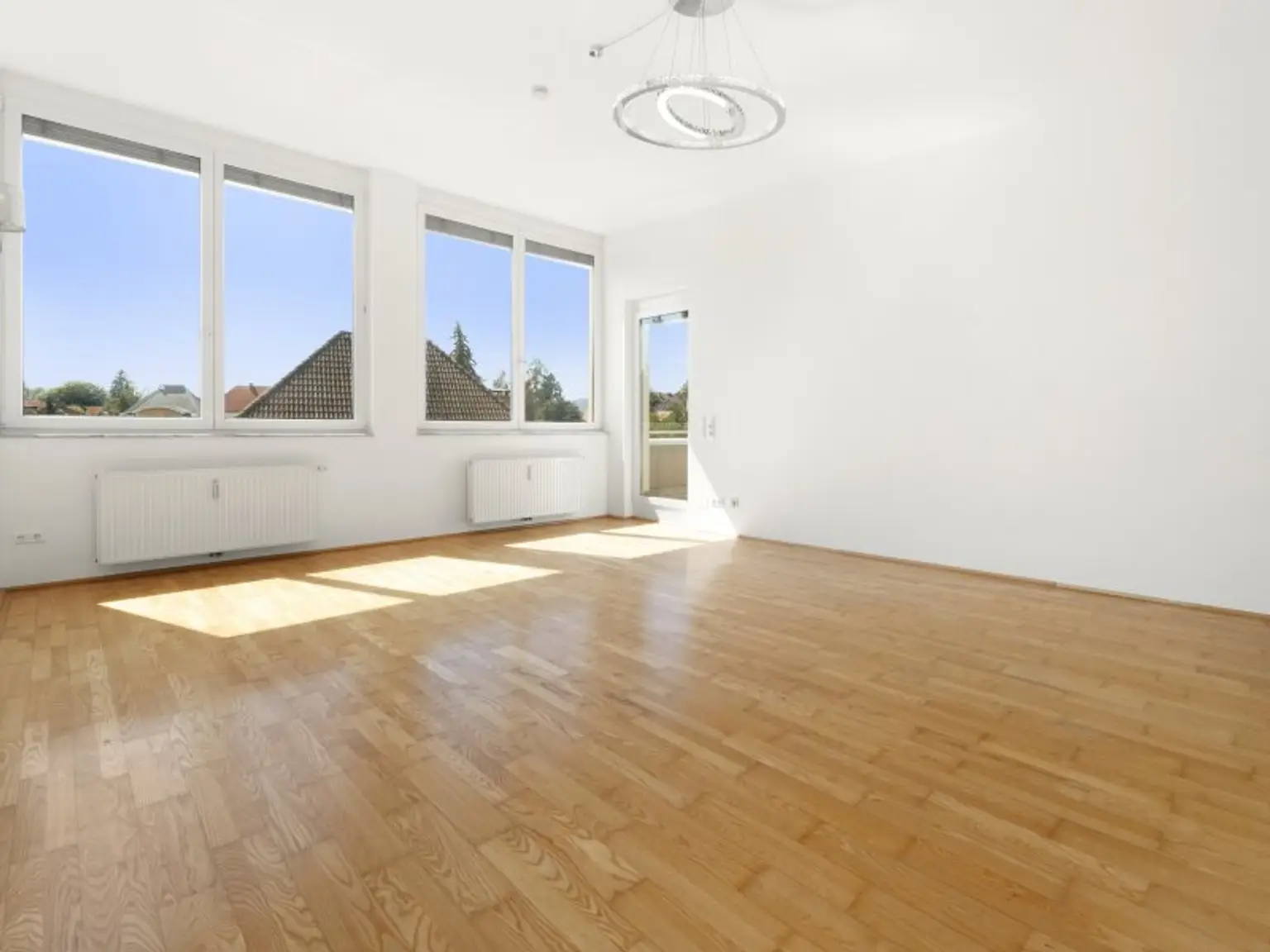 Traumhafte und junge 4 Zimmer 110m² Terrassenwohnung plus 2 Tiefgaragenplätze - Stadtwohnung - Hans-Sachs-Straße