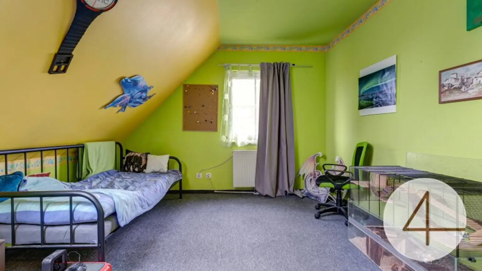 Ihr neues Zuhause: Stilvolles Einfamilienhaus mit Pool in ruhiger Lage