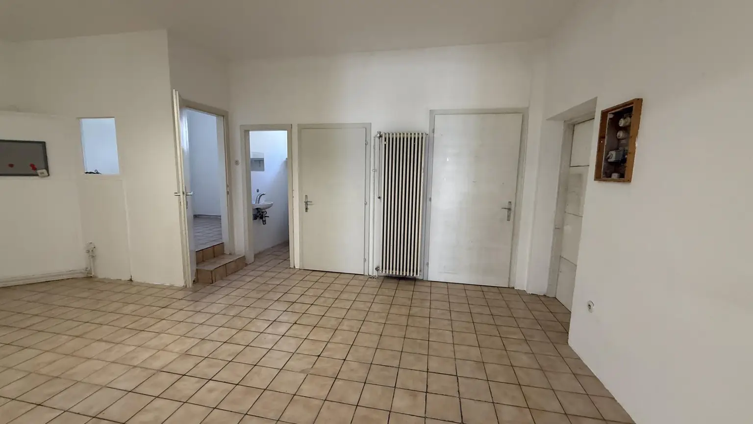 Geschäftsraum Büro, Küche, WC