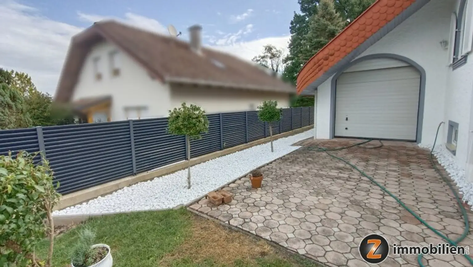 Wunderschöne Villa in exklusiver Bauausführung und Einrichtung