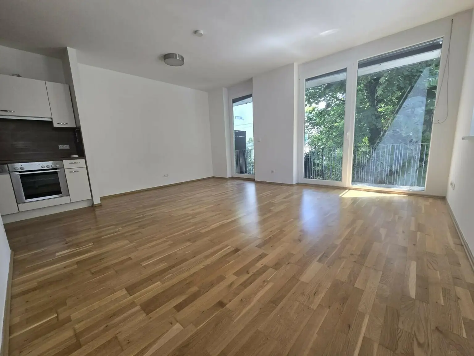 Entzückende Dreizimmerwohnung mit Balkon!