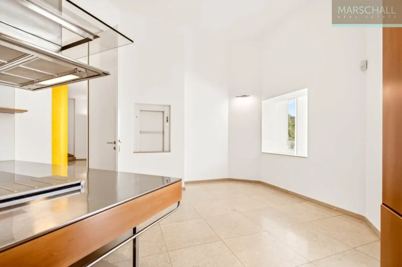 Elegantes Anwesen mit großzügigem Grundbesitz (11.045 m²) zur Vermietung