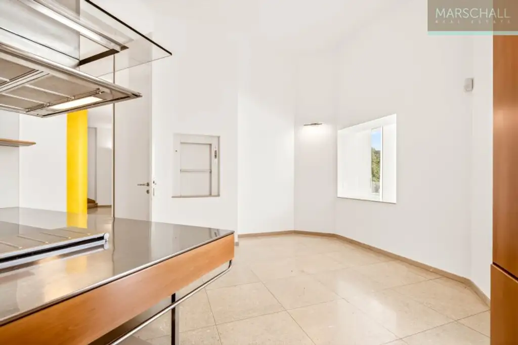 Elegantes Anwesen mit großzügigem Grundbesitz (11.045 m²) zur Vermietung