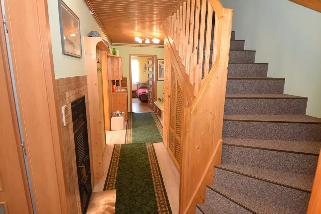 Haus mit großem Grundstück