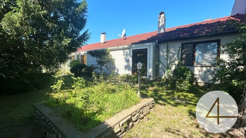 Großzügiger Bungalow mit Wintergarten und Garage im Herzen von Deutsch Wagram