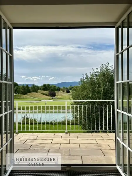 WOHNEN AM SEE /// REPRÄSENTATIV UND GROSSZÜGIG /// ELEGANTE SEEVILLA MIT ZWEI SEPARATEN EINHEITEN