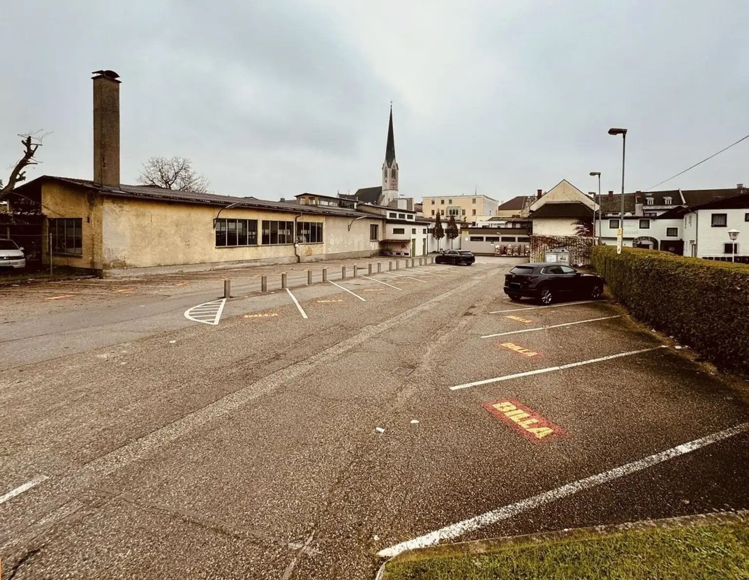 Attraktives Baugrundstück mit Bestand im Herzen von Schwanenstadt
