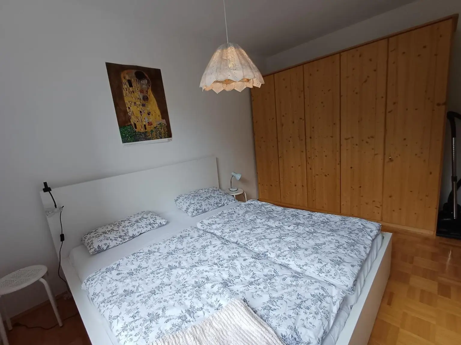 Gmunden: Äußerst gemütliche, teilmöblierte Wohnung mit Balkon im 1. OG in Seenähe!