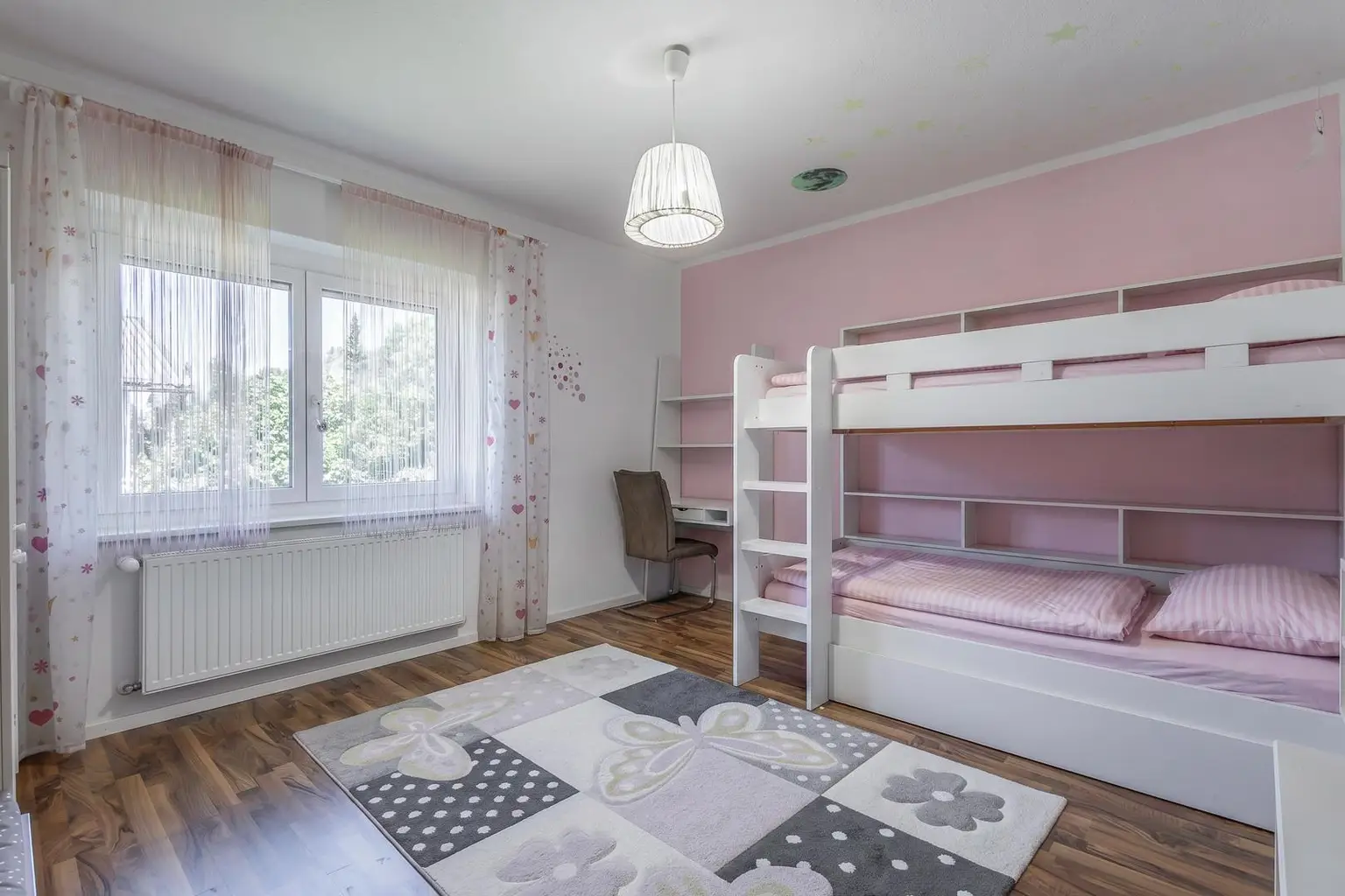 Zimmer 4 OG