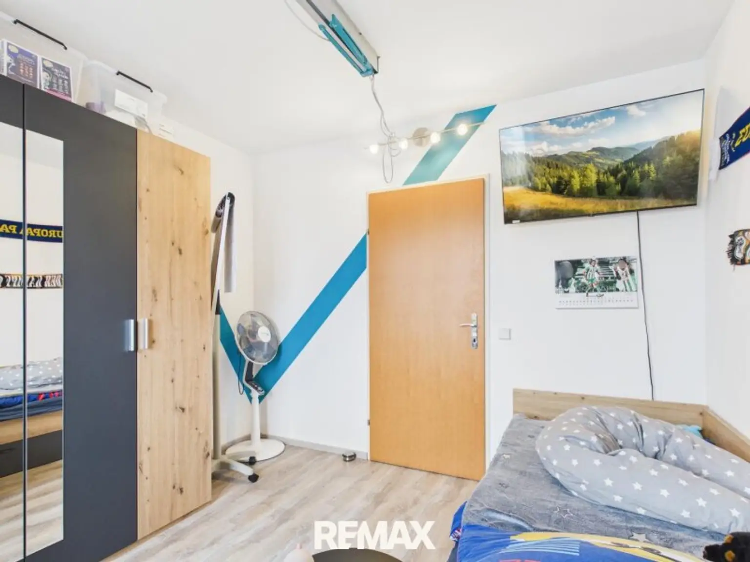 Schlafzimmer 1