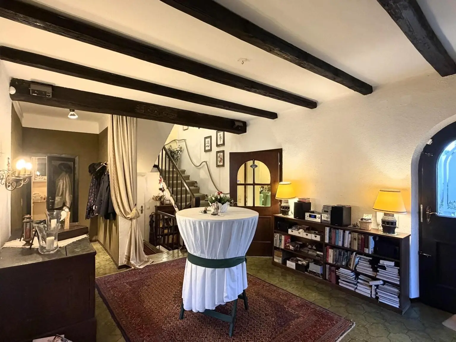 EG / Hauseingang / Foyer