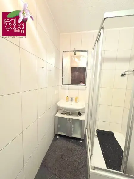 2‑Zimmer‑Wohnung mit Loggia beim Westbahnhof – ruhige Innenhoflage, voll möbliert