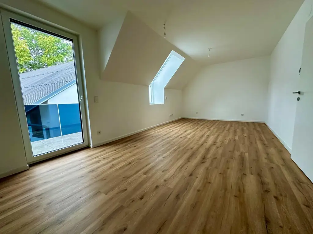 Erstbezug! Top 6! Wunderschöne zentrumsnahe 3-Zimmer Wohnung mit Balkon!