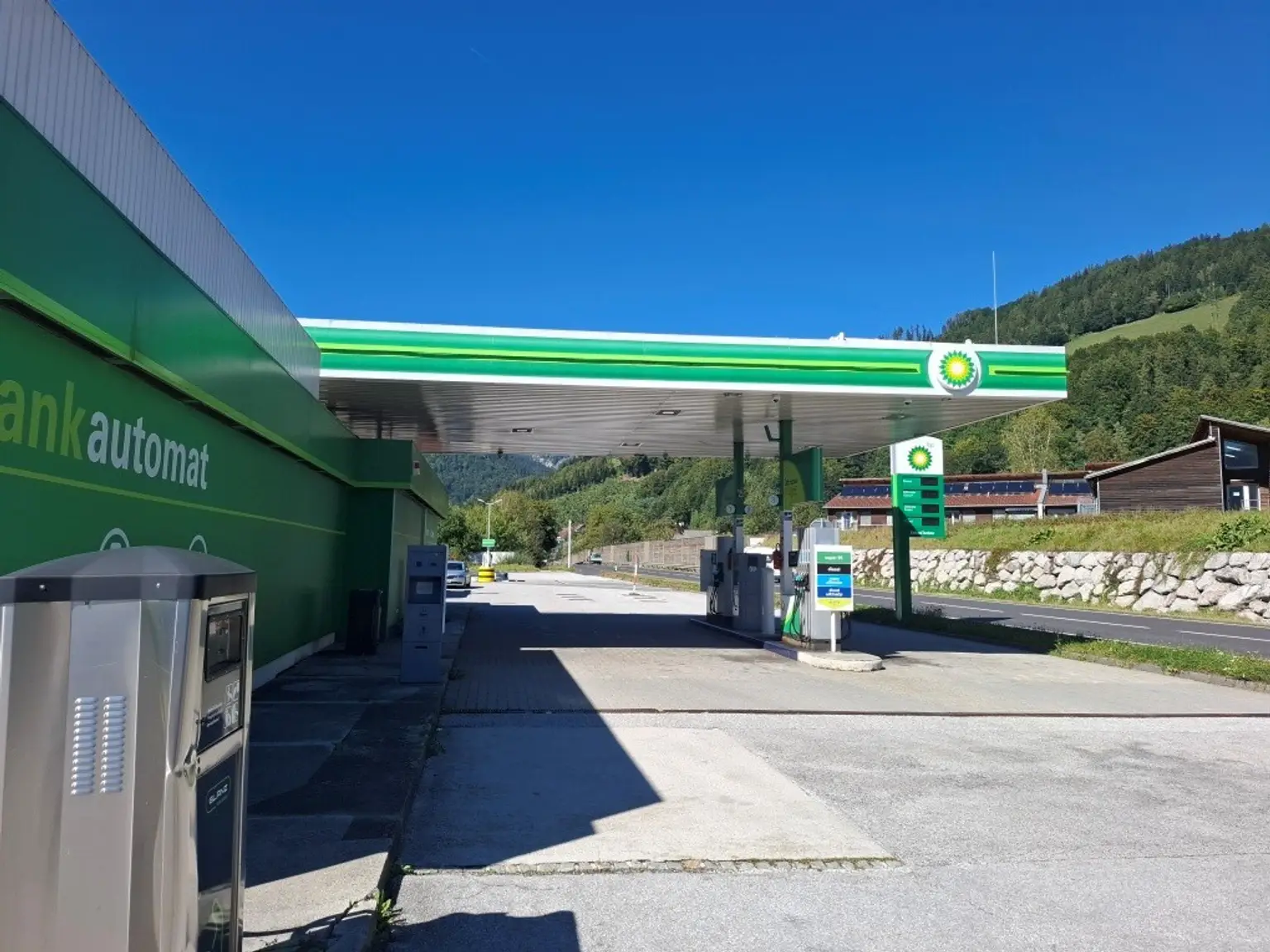 Aufgelassene Tankstelle mit viel Grundstück bei Liezen zu kaufen !