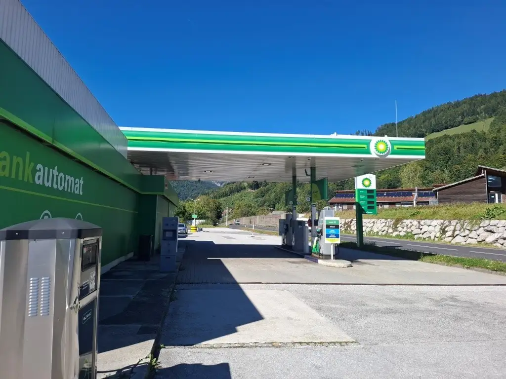 Aufgelassene Tankstelle mit viel Grundstück bei Liezen zu kaufen !