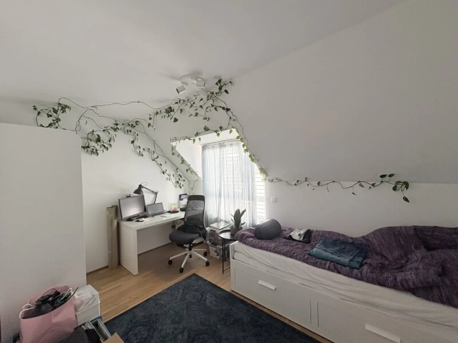 Neuwertige Wohnung im 1. Dachgeschoss mit Balkon in 1110 Wien – Ihr neues Zuhause!
