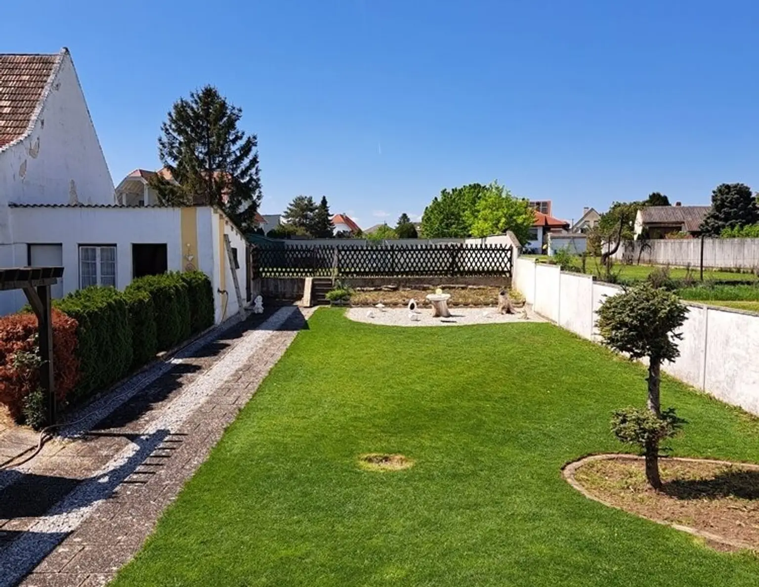 Top Preis - Schönes Familienhaus mit feinem, ruhigen Garten - Wintergarten und 2 Gartenhäusern - Nähe Eisenstadt