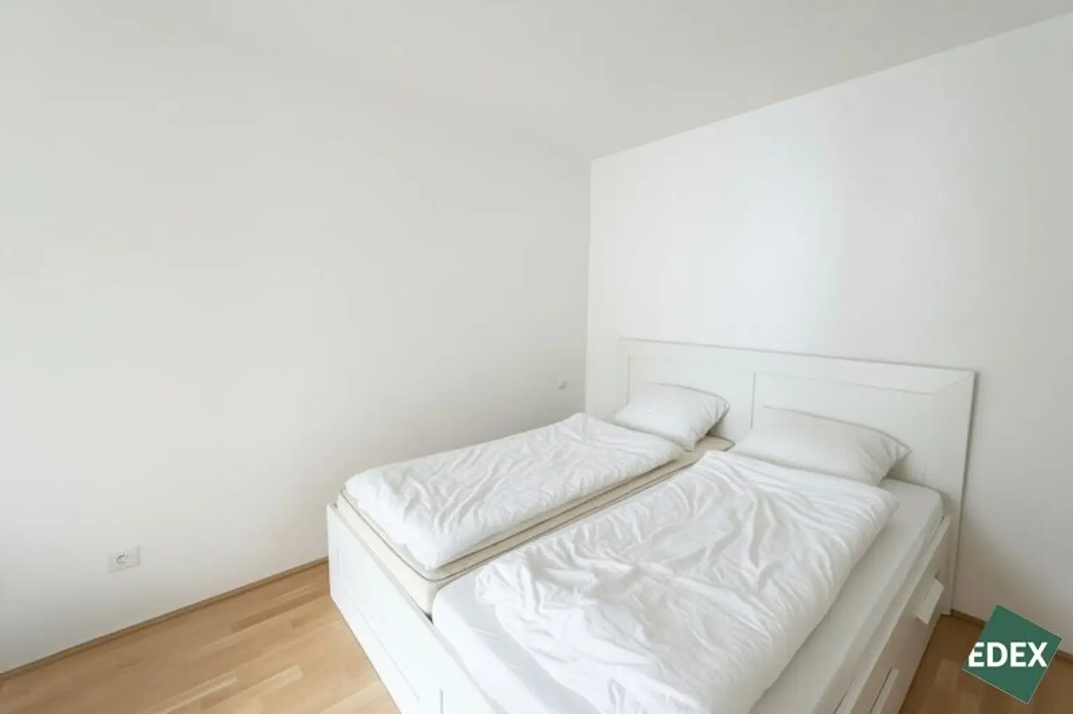 Perfekt für Singles & Paare: 2-Zimmer-Wohnung mit Balkon nahe U1 Rennbahnweg