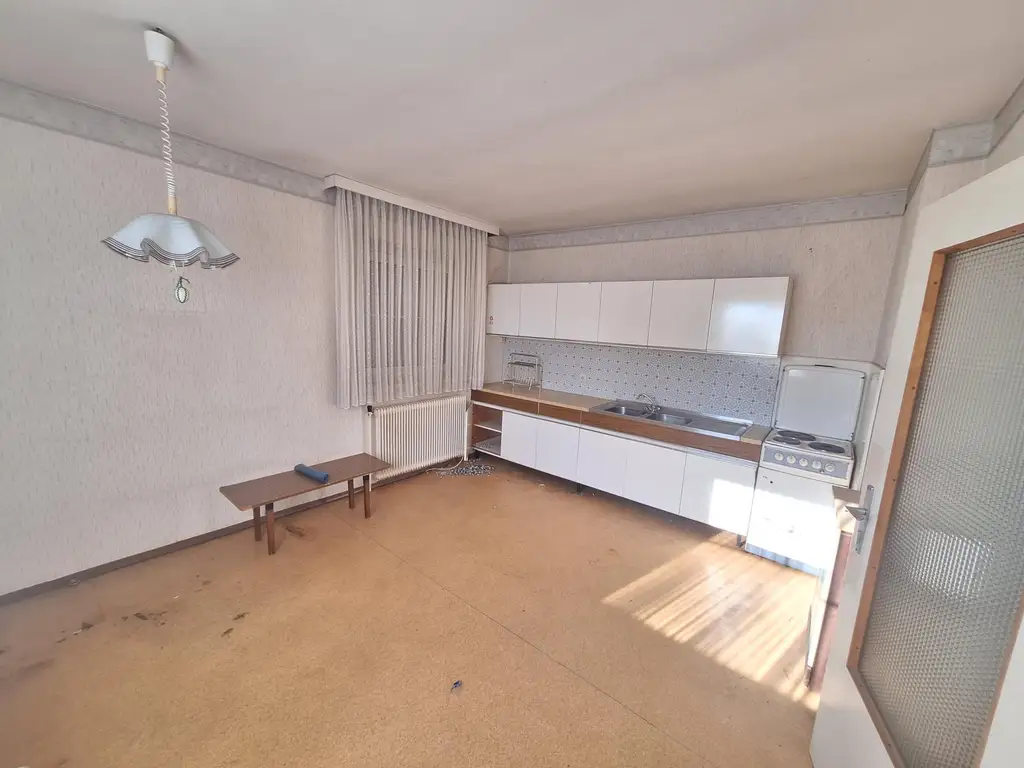 Mehrfamilienhaus in Kleinhain - zwei separate Eingänge vorhanden