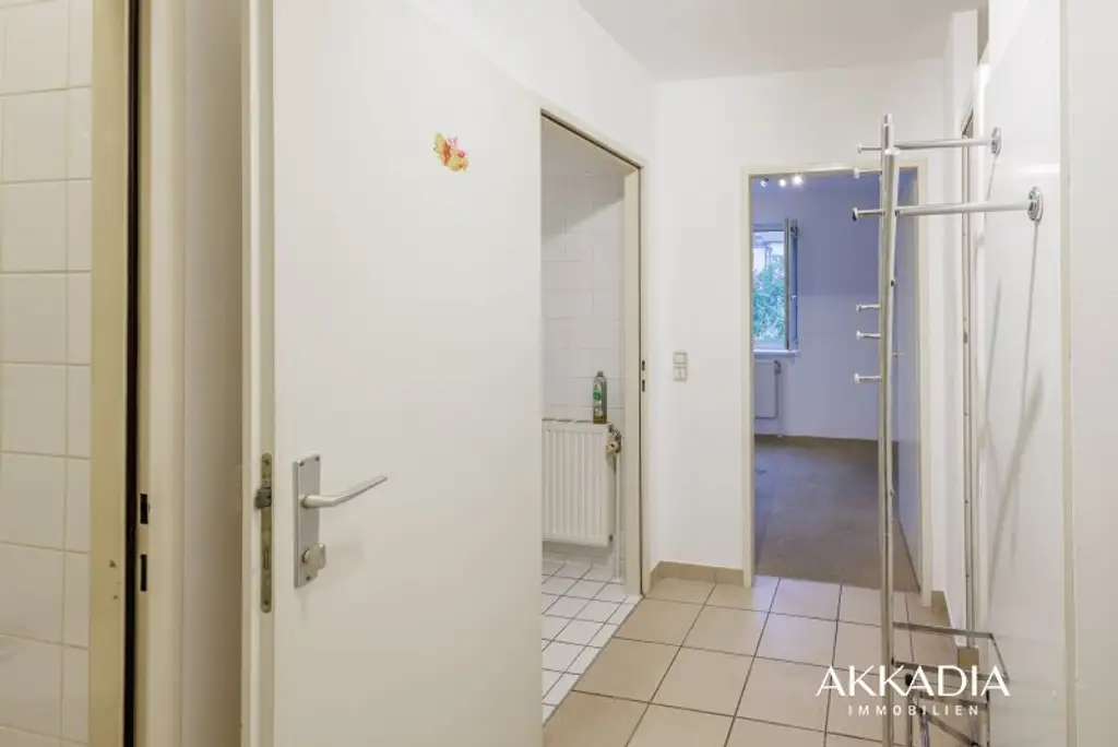 Ruhige 2-Zimmer-Wohnung mit Gartenblick und Garagenplatz