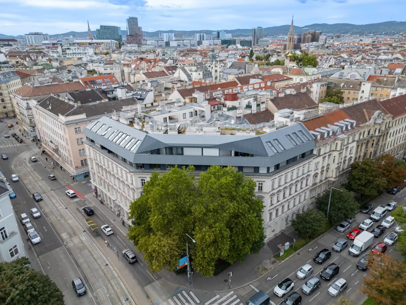 "Exklusives Wohnerlebnis im stilvollen Dachgeschoss mit Donaublick und mehr...."