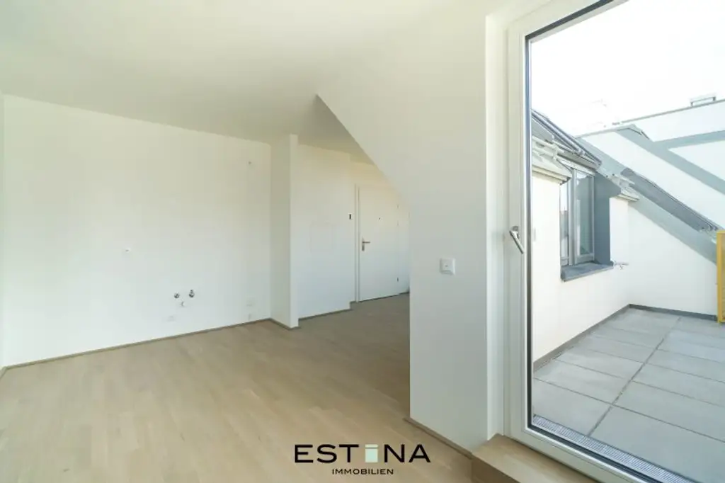 Provisionsfrei, ruhig, zentral & weit oben – Dachgeschoss-Wohnung mit Klasse