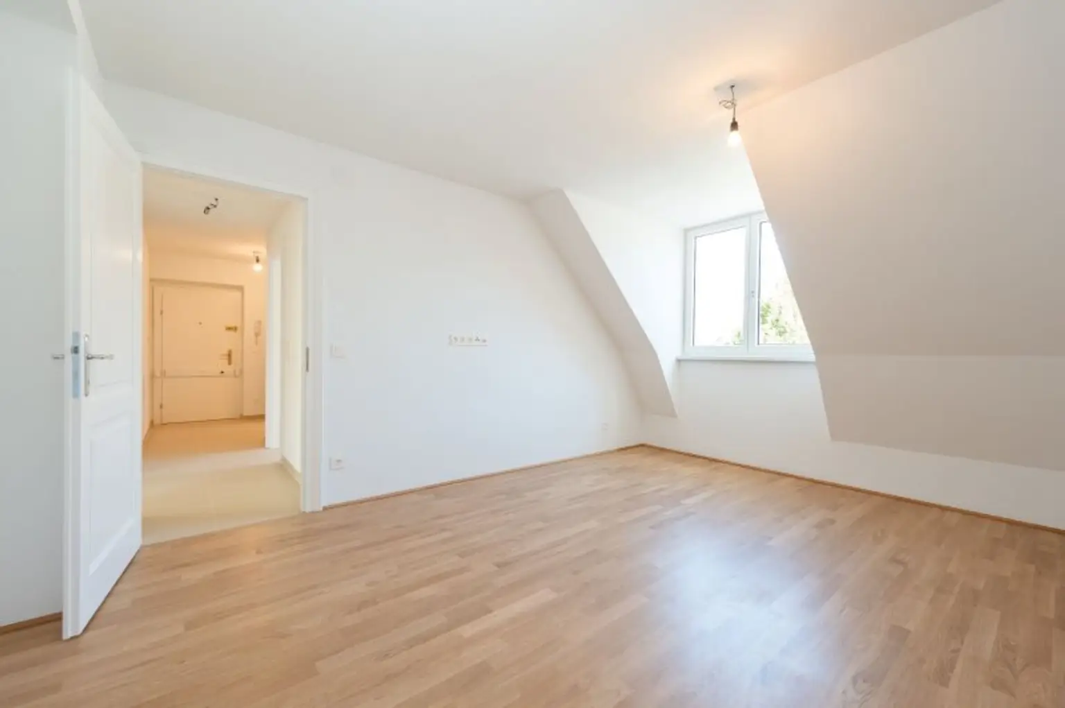 1. Dezember 2025:  2 Schlafzimmer, großzügige TOP Wohnküche, Klimaanlage, Fußbodenheizung | December 1st, 2025 2-bedroom unit featuring a spacious premium open-plan kitchen/lounge, A/C, and underfloor heating