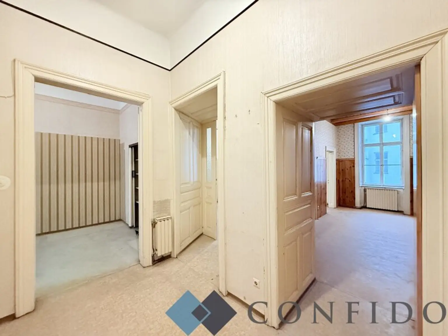 Sanierungsbedürftige 3 Zimmer Altbauwohnung mit Potenzial in der Clusiusgasse!