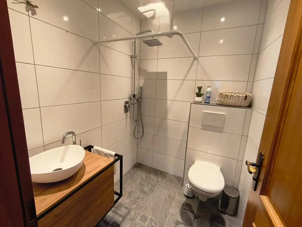 Großzügiges Zweifamilienhaus mit Bergblick in Ruhpolding