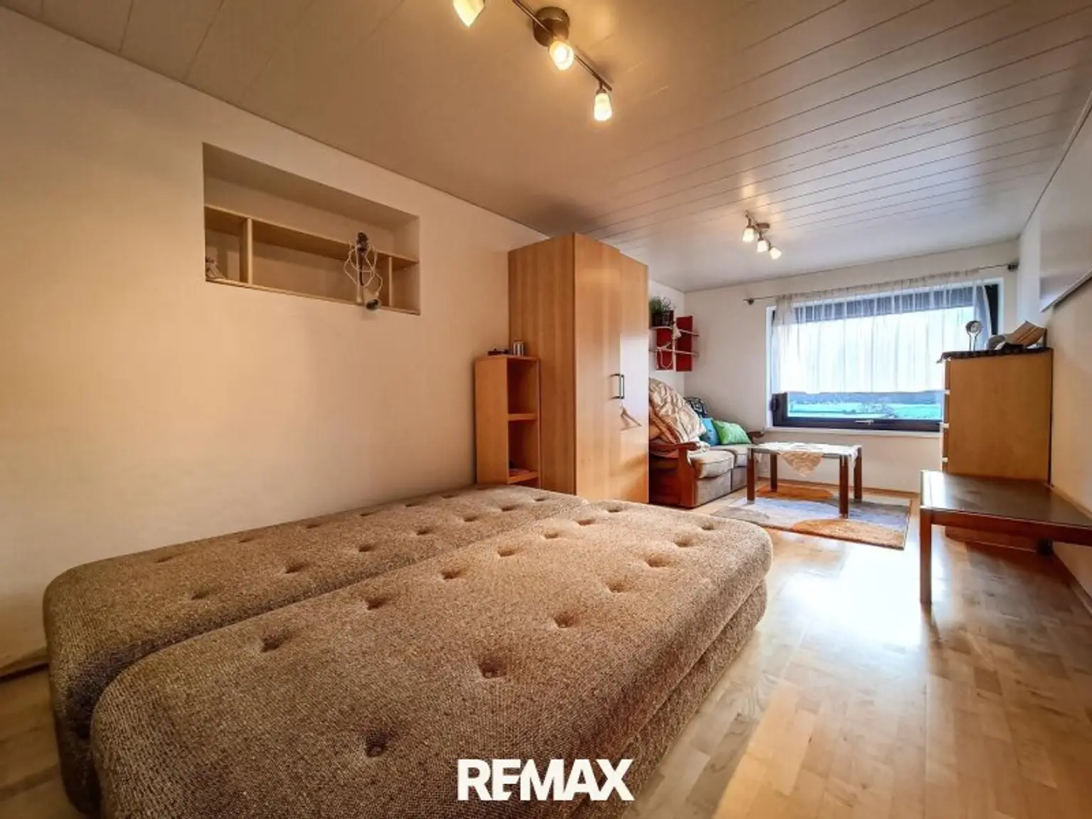 Rechte Haushälfte: Schlafzimmer