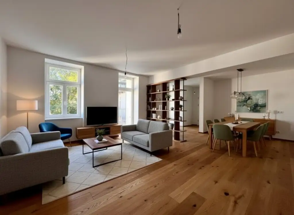 Erstbezug  - toller Grundriss!! Sehr schöne 3 Zimmer Altbauwohnung mit Balkon (Top 18)
