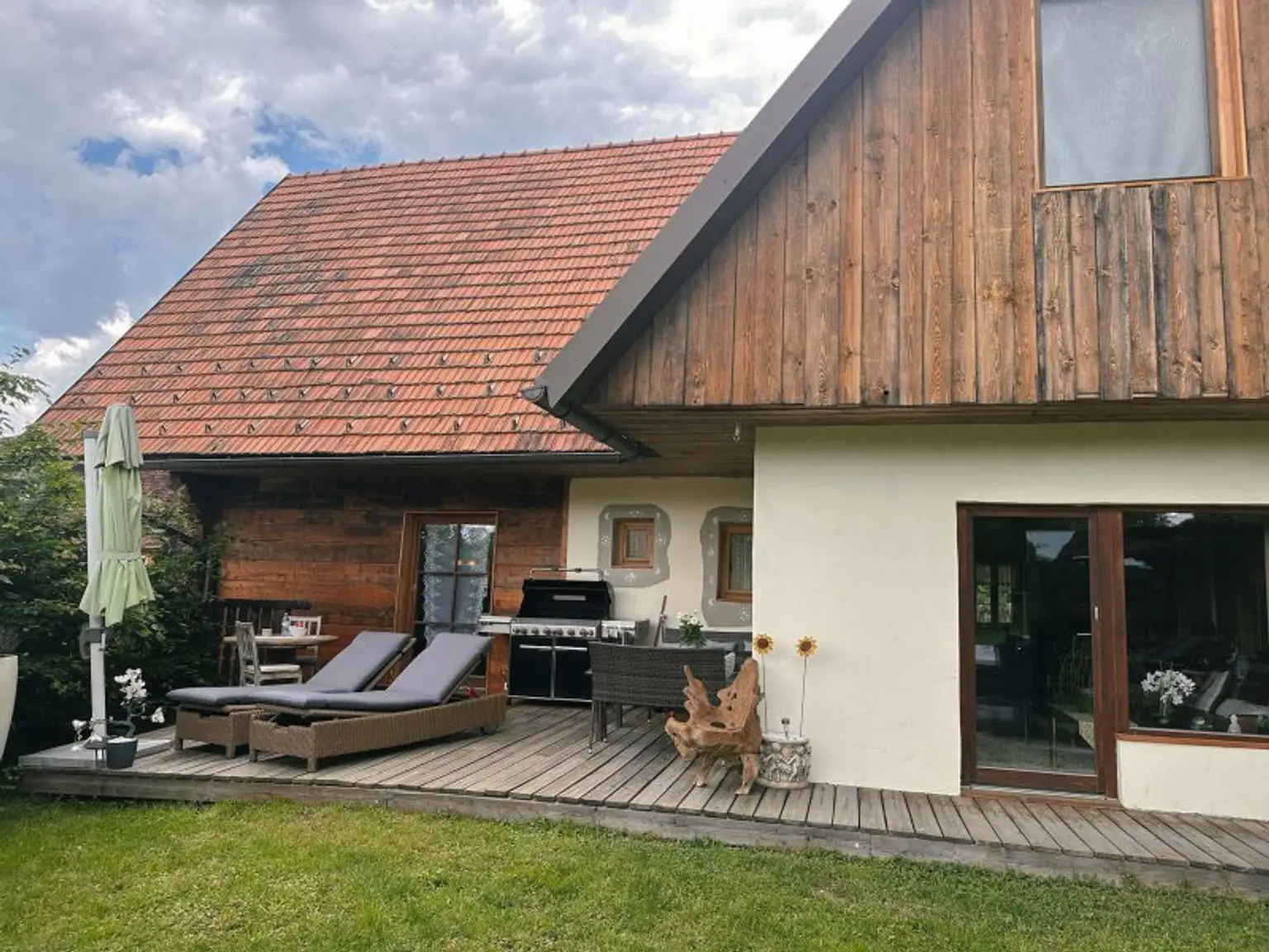 Modern trifft Neu! Schönes Landhaus mit Whirlpool und Sauna!