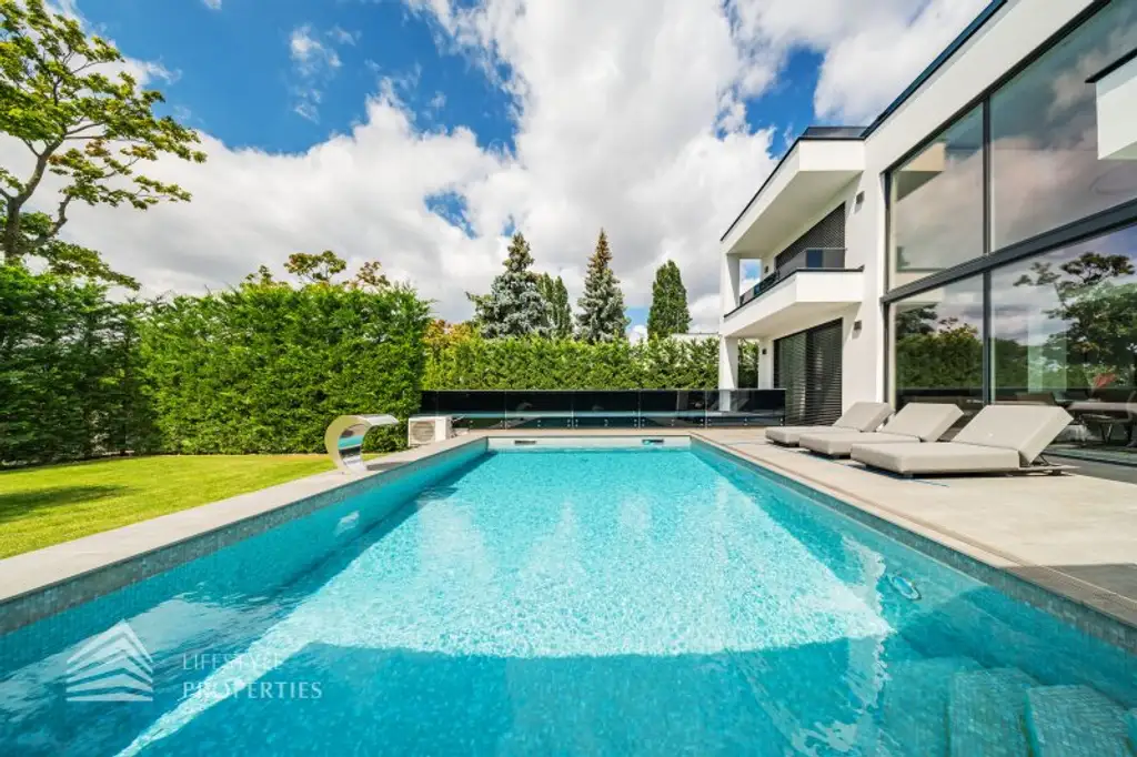 Grandiose Luxusvilla mit Pool - Ihr Rückzugsort Nähe Wienerberg