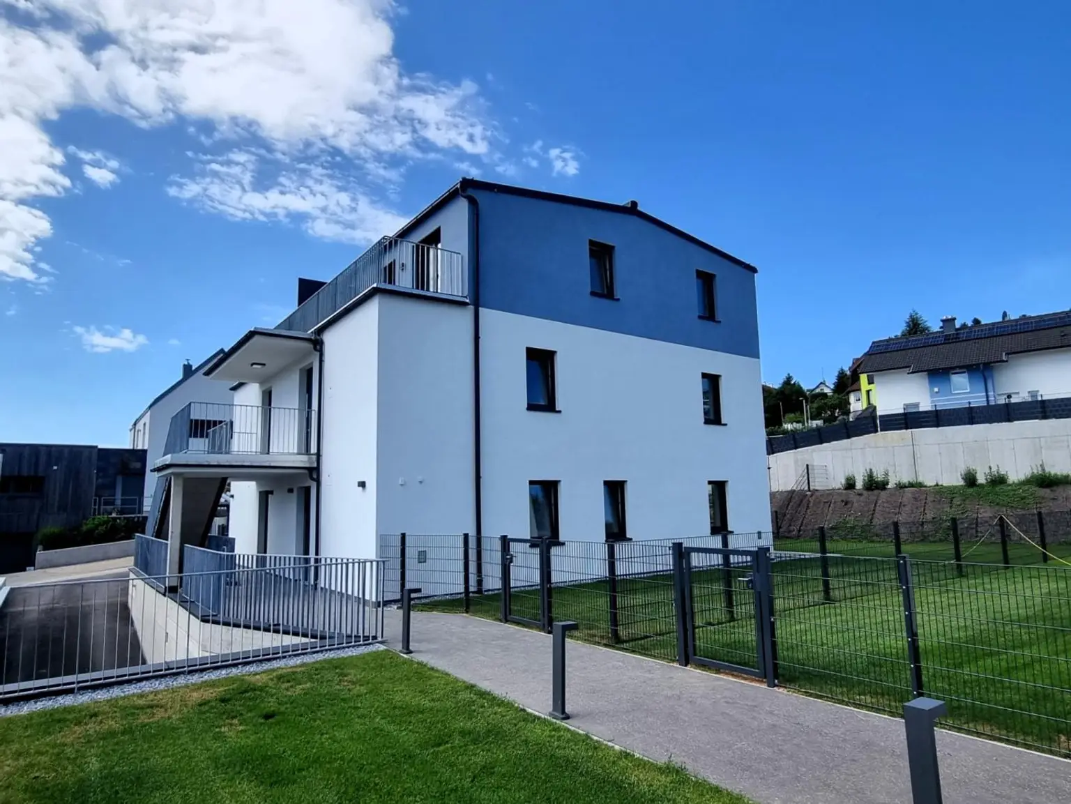 MAISONETTE-NEUBAUWOHNUNG IN SONNIGER RUHELAGE