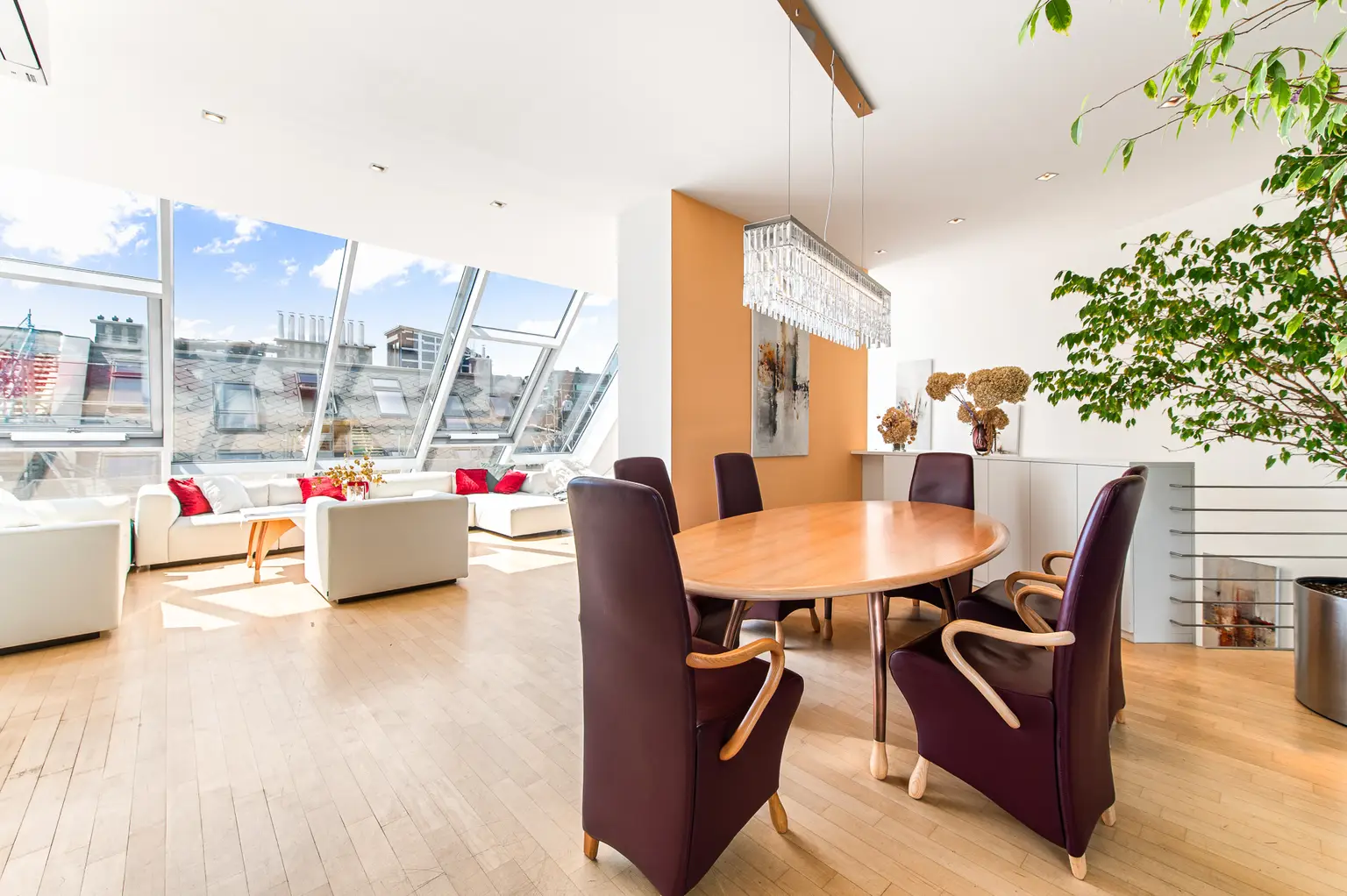 Exklusives Penthouse mit Dachgarten und Karlskirchenblick in Bestlage des 4. Wiener Gemeindebezirks