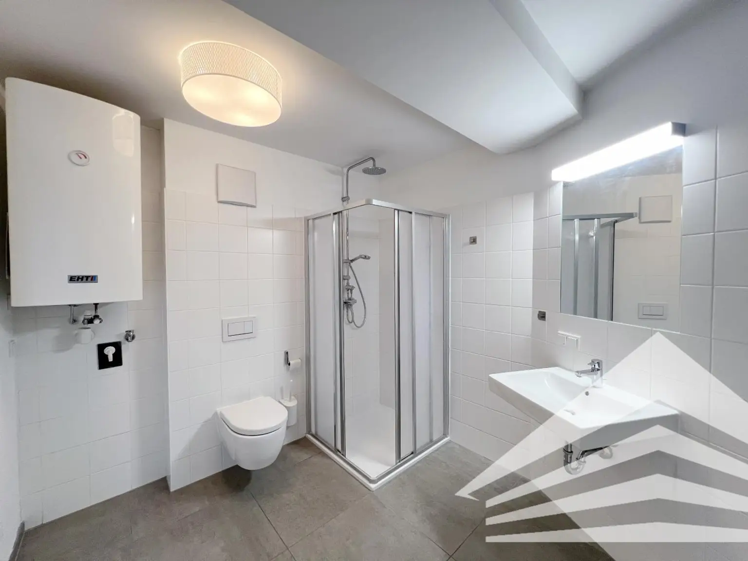 Sensationelle Maisonette-Innenstadtwohnung nahe dem Volksgarten und Musiktheater!