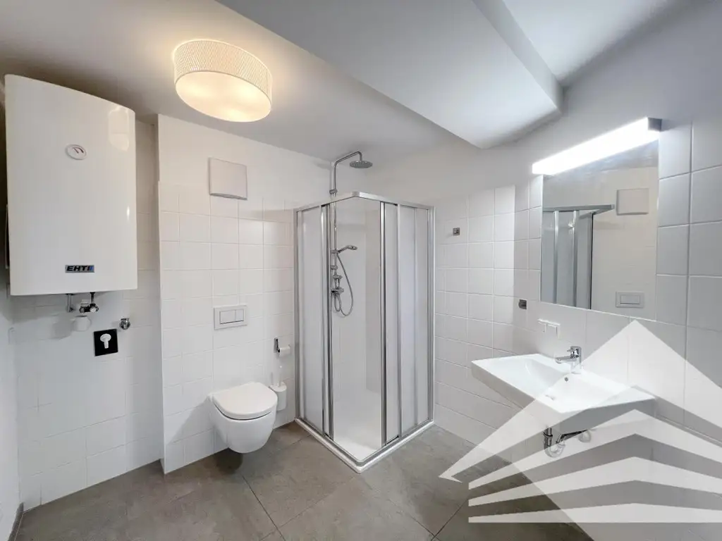 Sensationelle Maisonette-Innenstadtwohnung nahe dem Volksgarten und Musiktheater!