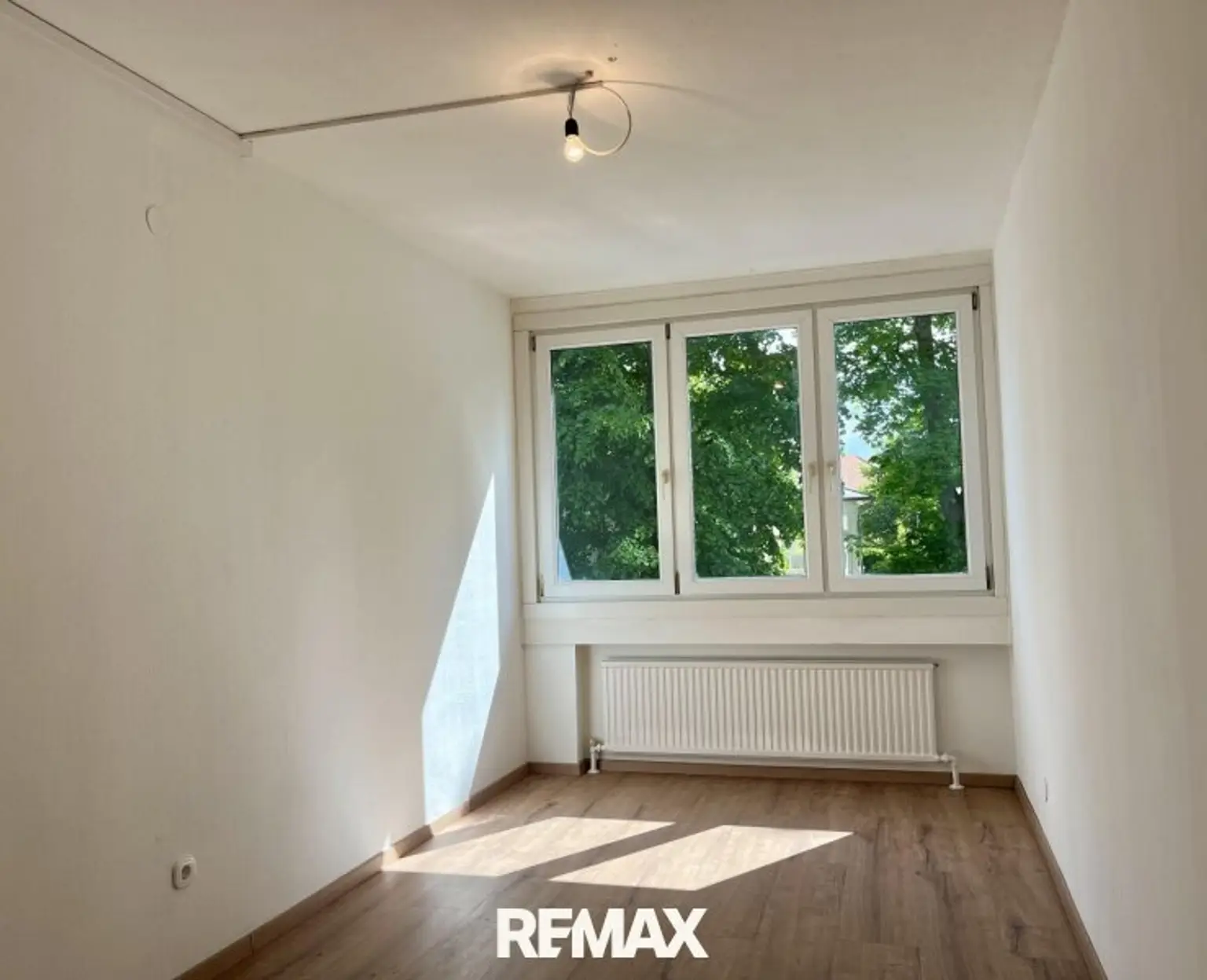 Zimmer 2 ca. 12,44 m²