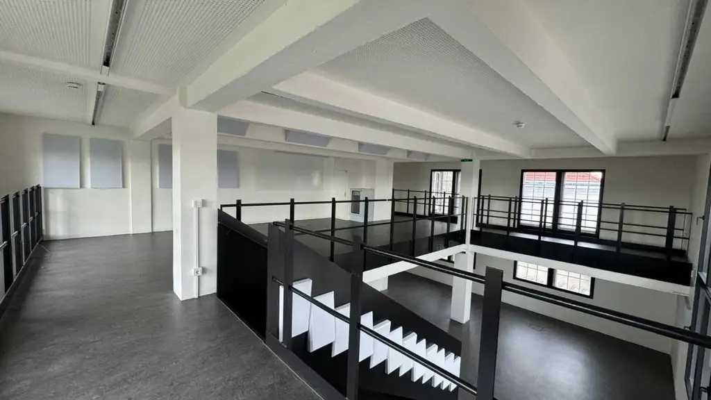 Loftbüro im Industriestyle zu mieten!
