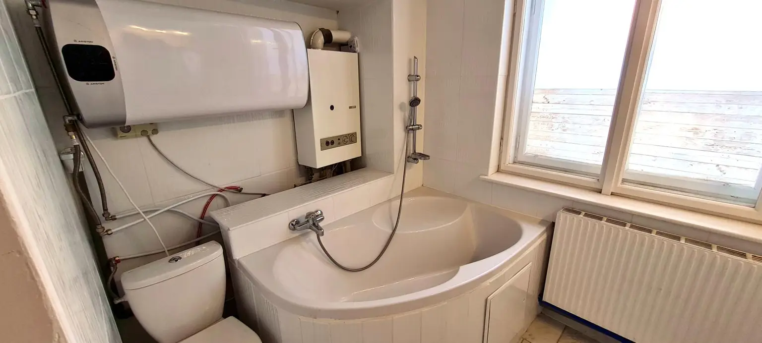 Geschäftslokal mit 55 m² Nutzfläche + Singlewohnung mit 22 m² Nutzfläche - zu kaufen!