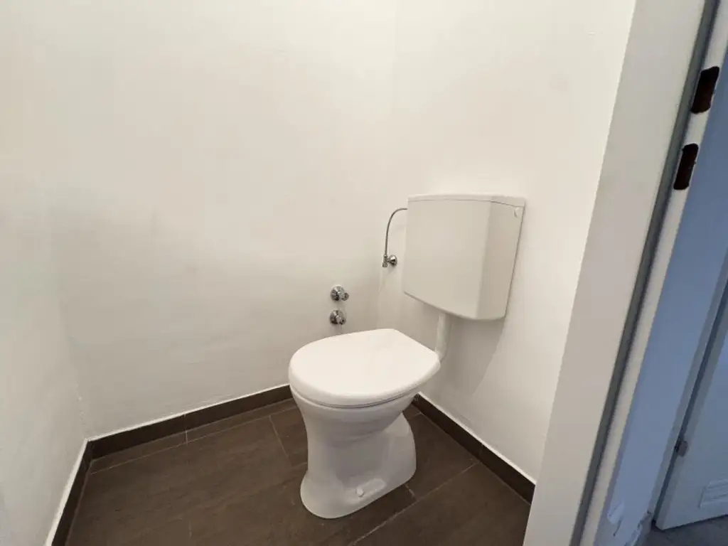 Gepflegte 2-Zimmer Wohnung mit Loggia -Traisenparknähe