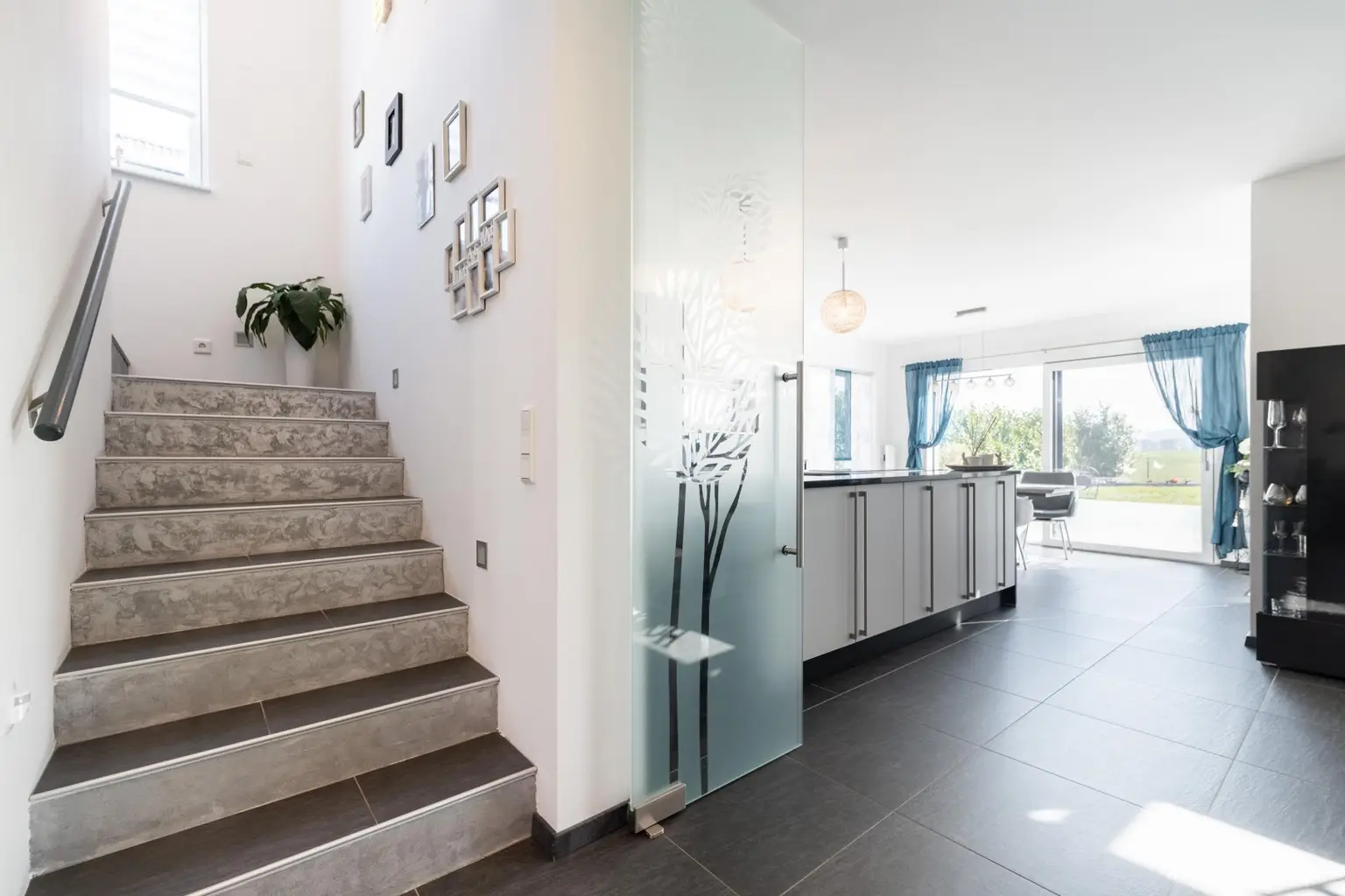 15 Stiegenaufgang zu OG