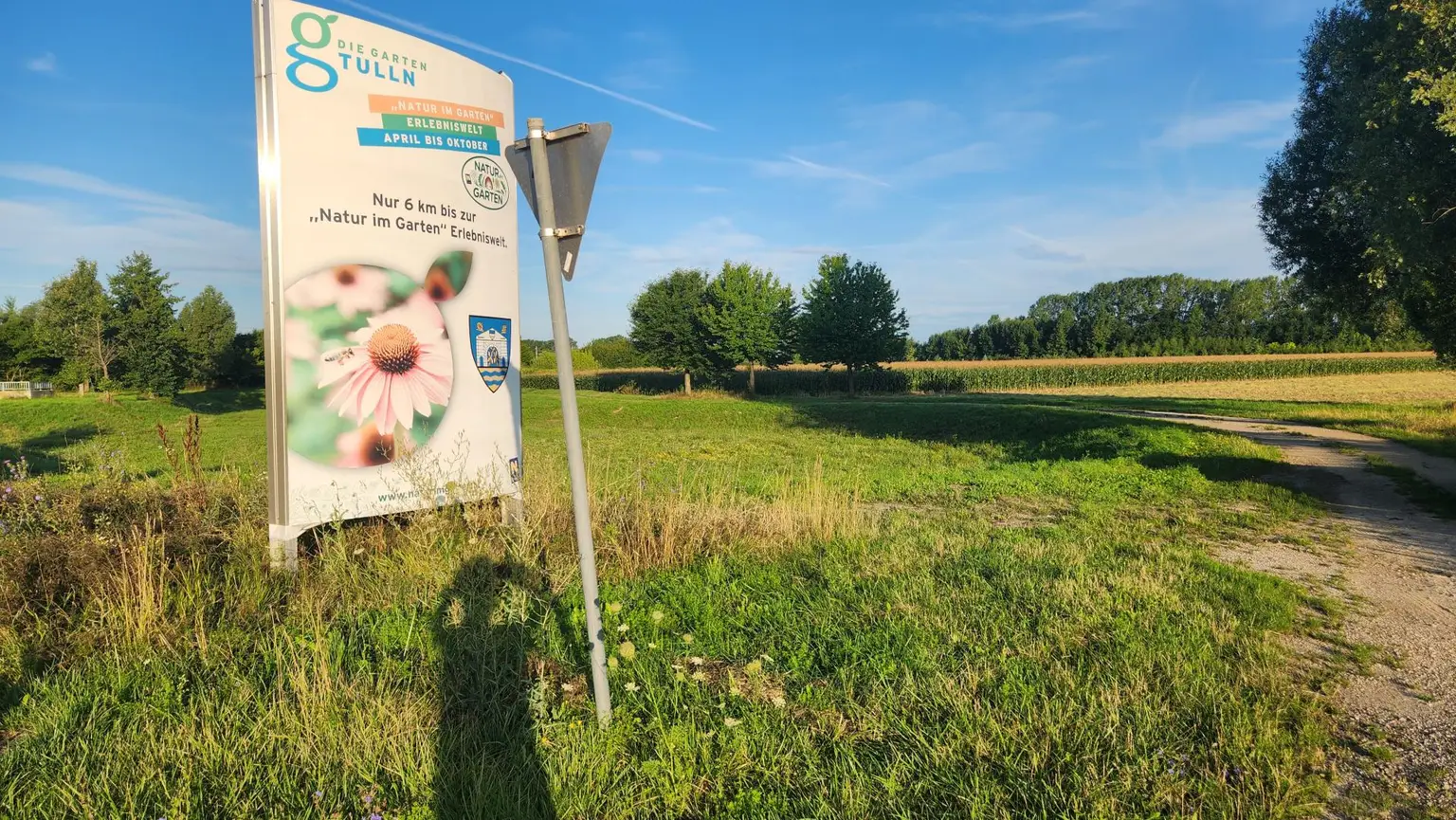 EINE SELTENE GELEGENHEIT AUF EINE KLEINE ACKERFLÄCHE IN FREUNDORF - ZUSAMMENHÄNGENDE LANDWIRTSCHAFTLICHE FLÄCHE