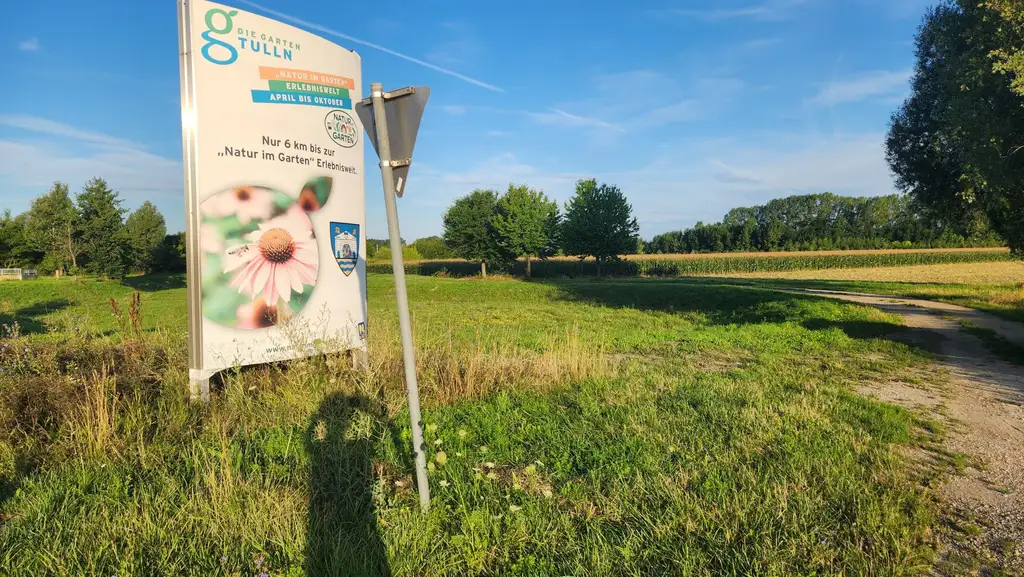 EINE SELTENE GELEGENHEIT AUF EINE KLEINE ACKERFLÄCHE IN FREUNDORF - ZUSAMMENHÄNGENDE LANDWIRTSCHAFTLICHE FLÄCHE