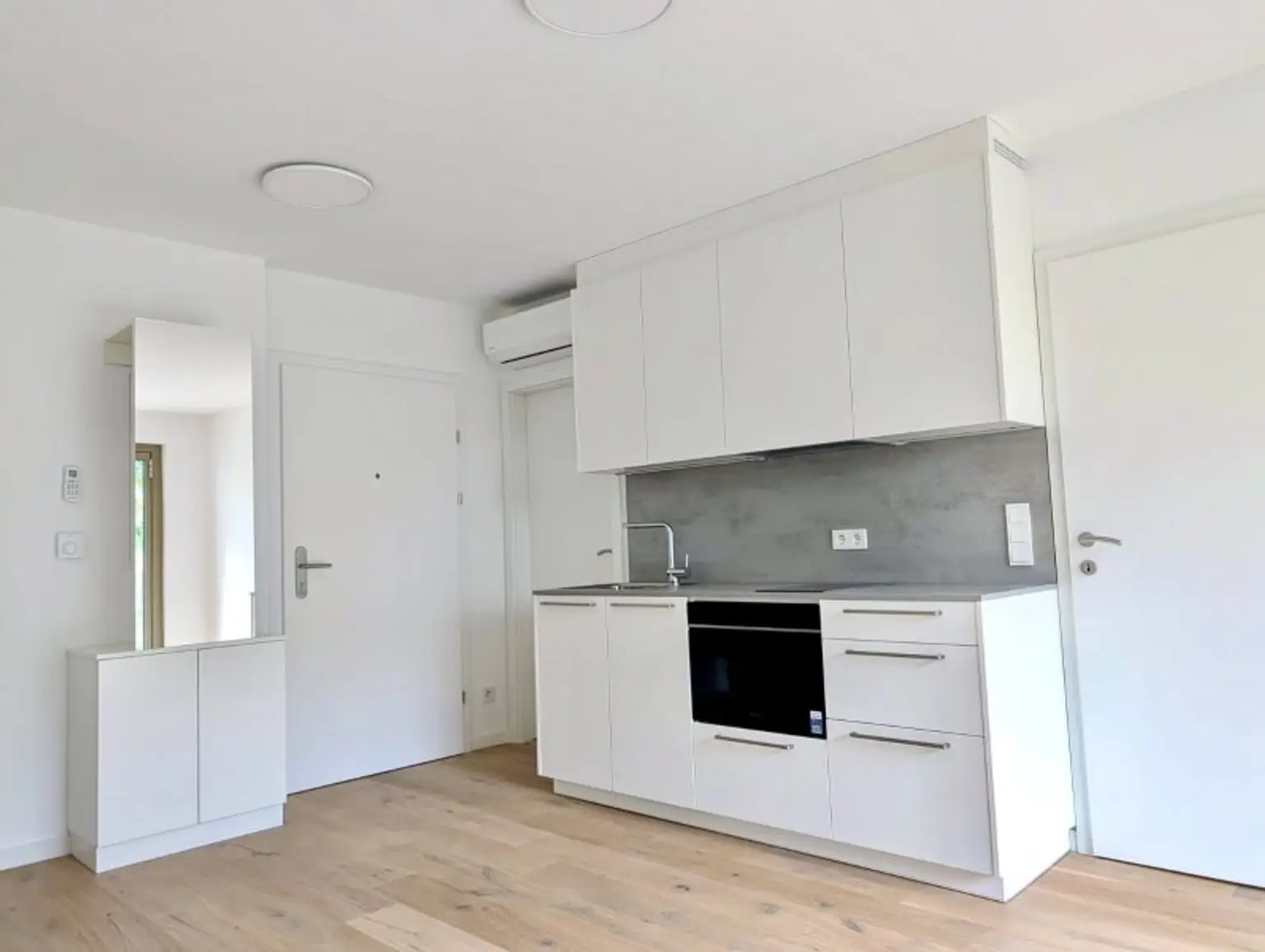 ERSTBEZUG - ENTZÜCKENDE 2-ZIMMER-WOHNUNG MIT SÜD-WEST BALKON