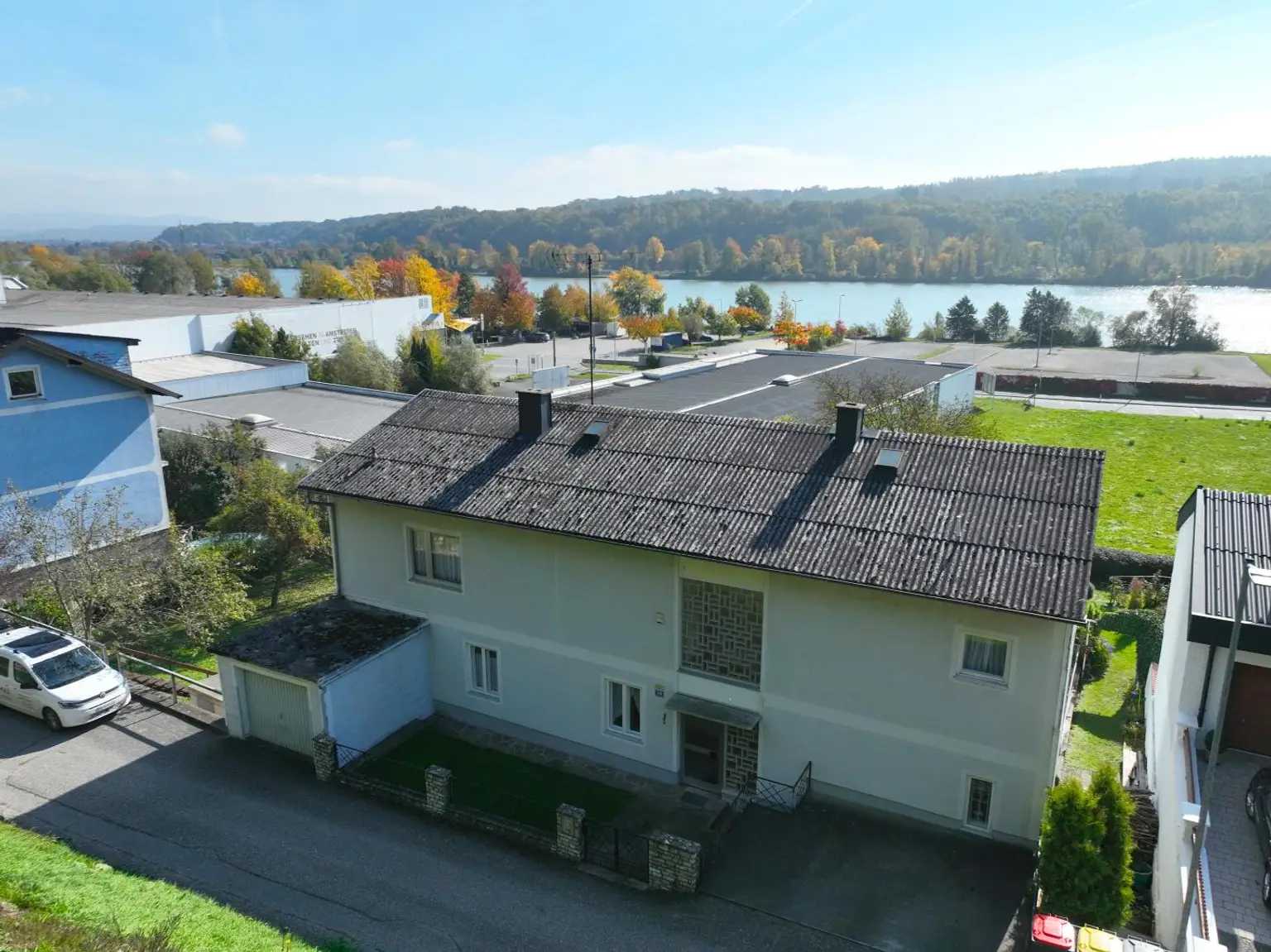 Haus mit 2 Einheiten und Donaublick